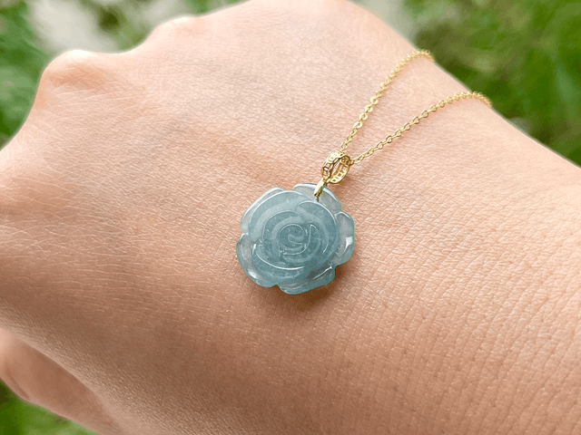 Pendentif Fleur bleue (18k)