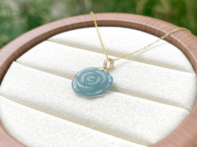 Pendentif Fleur bleue (18k)