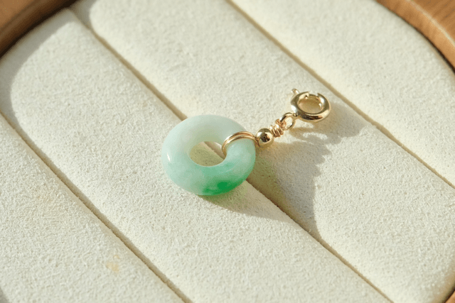 Pendentif Ping An Kou - Blanc vert pomme 