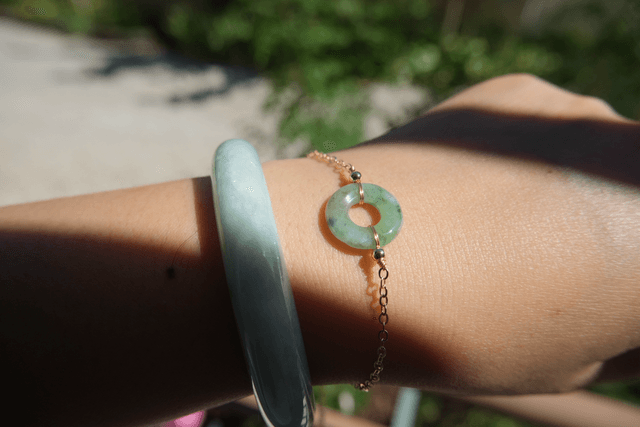 Bracelet cercle de jade vert 