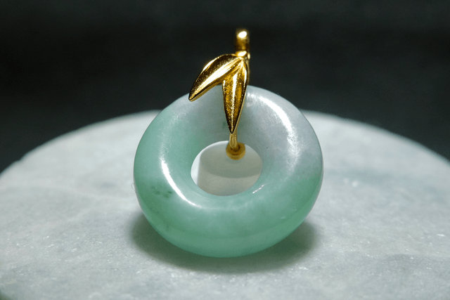 Pendentif Ping An Kou - Halo clair