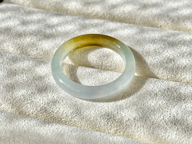 Bague en jade (52) - Ambre blanc 