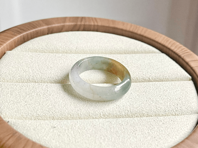 Bague en jade (54) - HS714