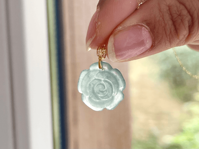 Pendentif Fleur bleue (18k)