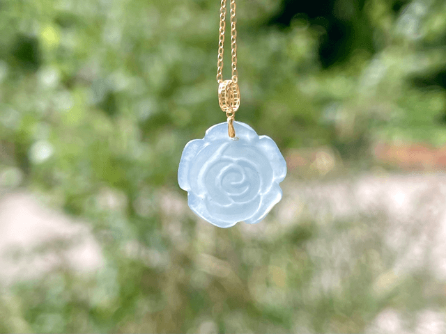 Pendentif Fleur bleue (18k)