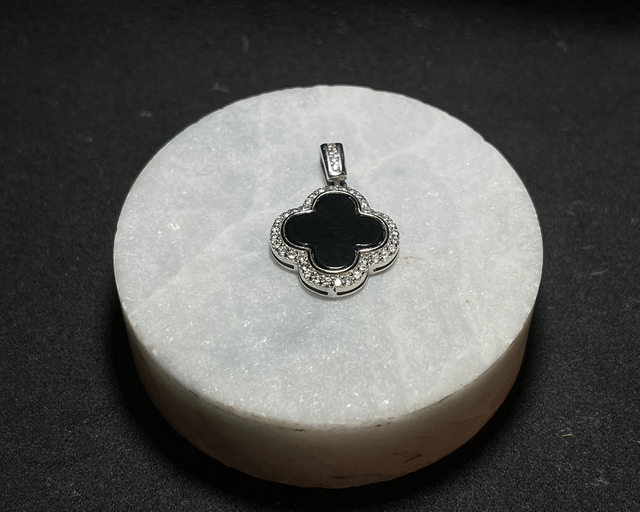 Pendentif Black Clover