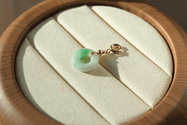 Pendentif Ping An Kou - Blanc vert pomme 