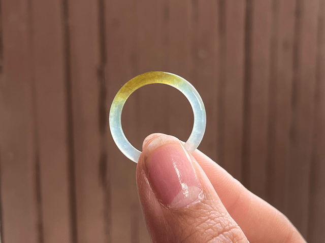 Bague en jade (52) - Ambre blanc 