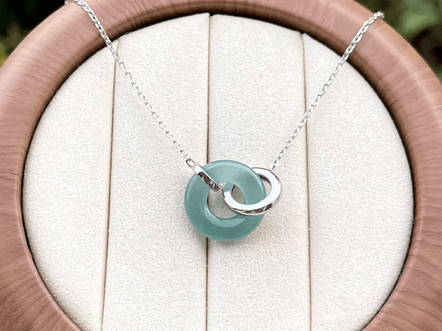 Pendentif Eternity (précommande)